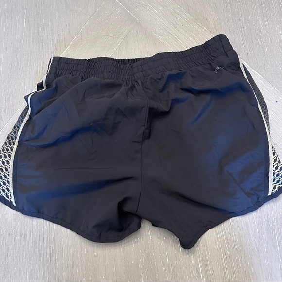Nike Black and Gold Athletic Shorts Sleek Design - Picture 5 of 7
